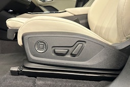 mythos musta Audi Q6 e-tron 2026 kuva 11.