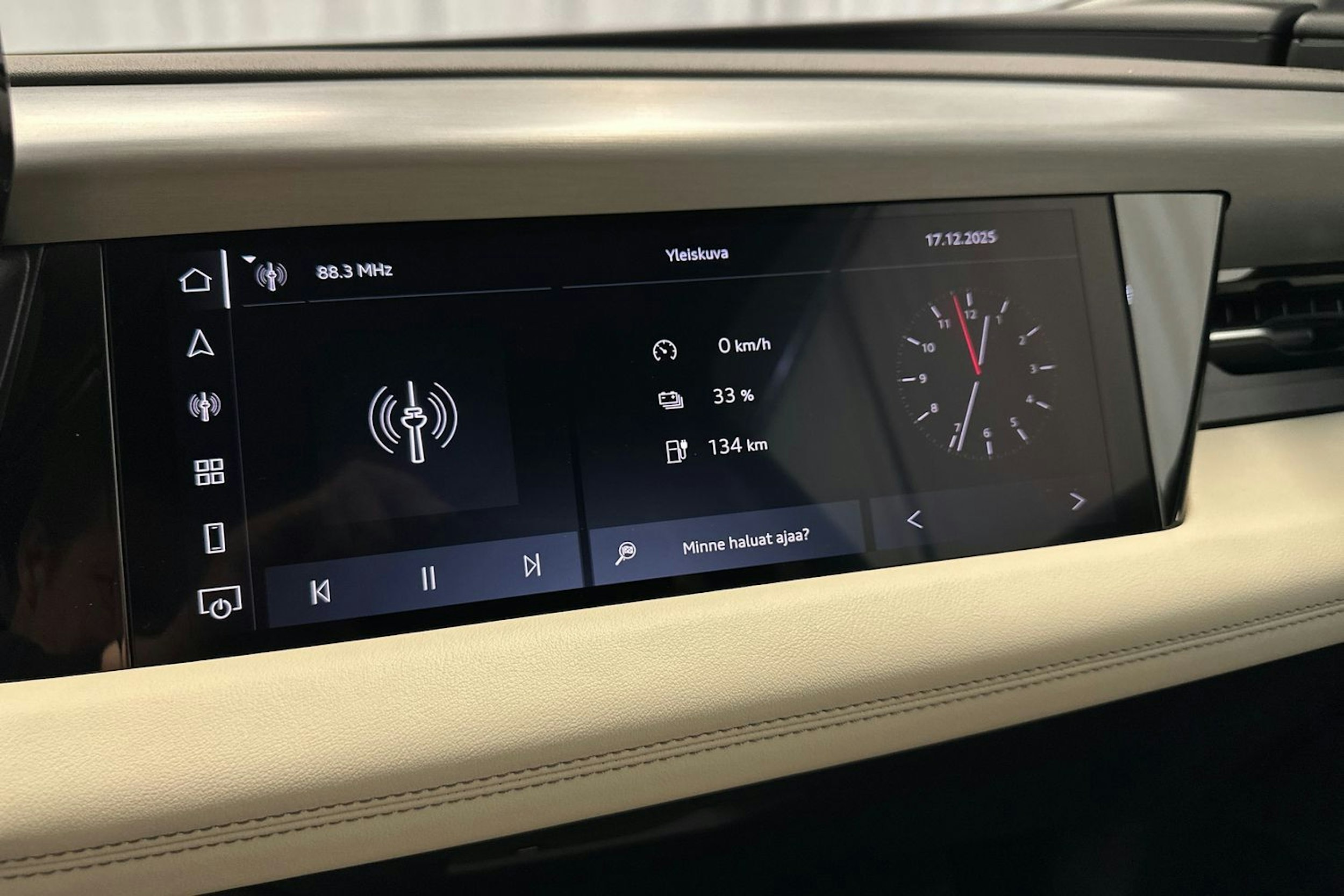 mythos musta Audi Q6 e-tron 2026 kuva 17.