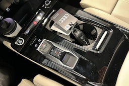 mythos musta Audi Q6 e-tron 2026 kuva 18.