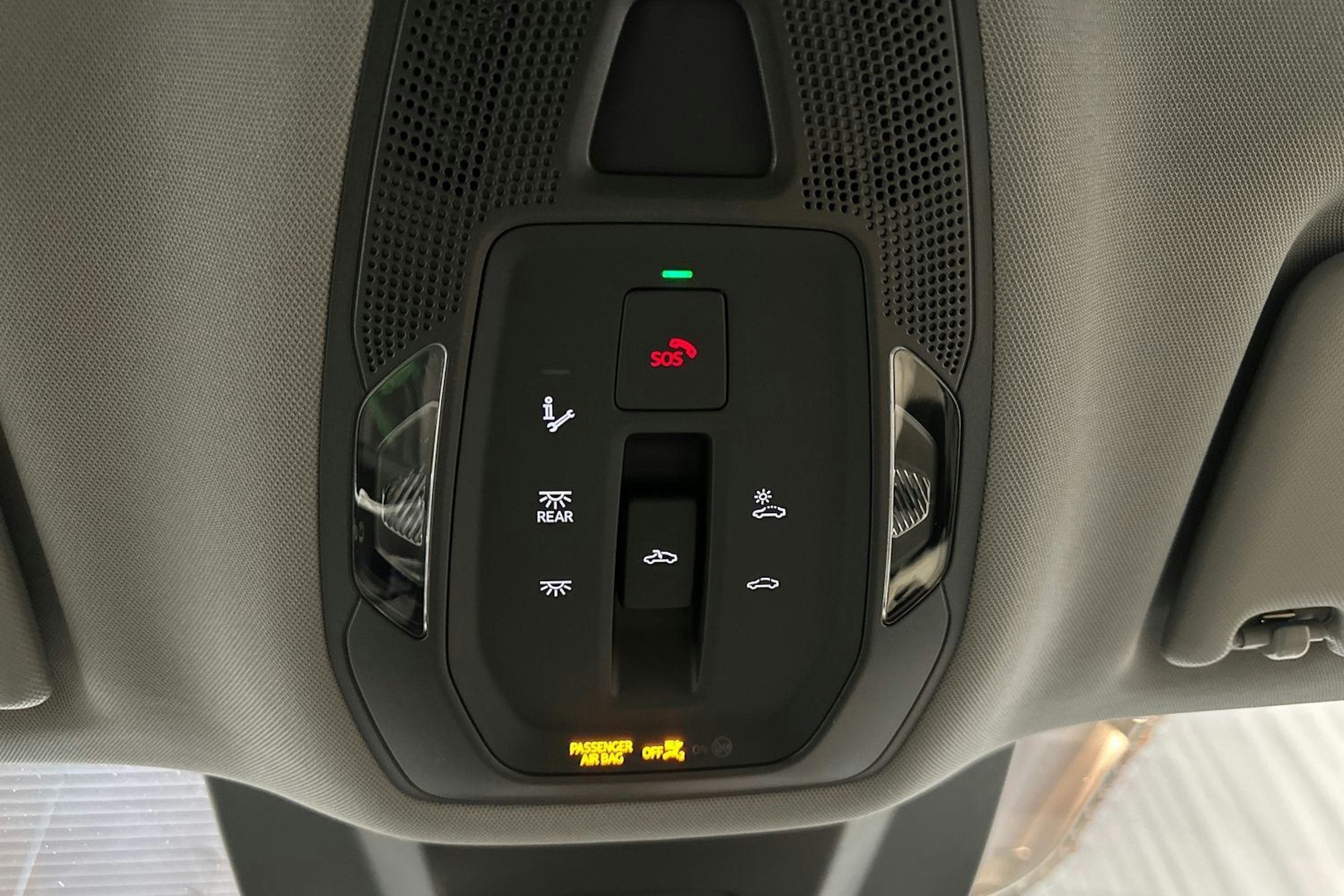 mythos musta Audi Q6 e-tron 2026 kuva 20.