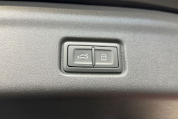 mythos musta Audi Q6 e-tron 2026 kuva 25.