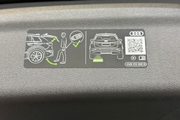 mythos musta Audi Q6 e-tron 2026 kuva 26.