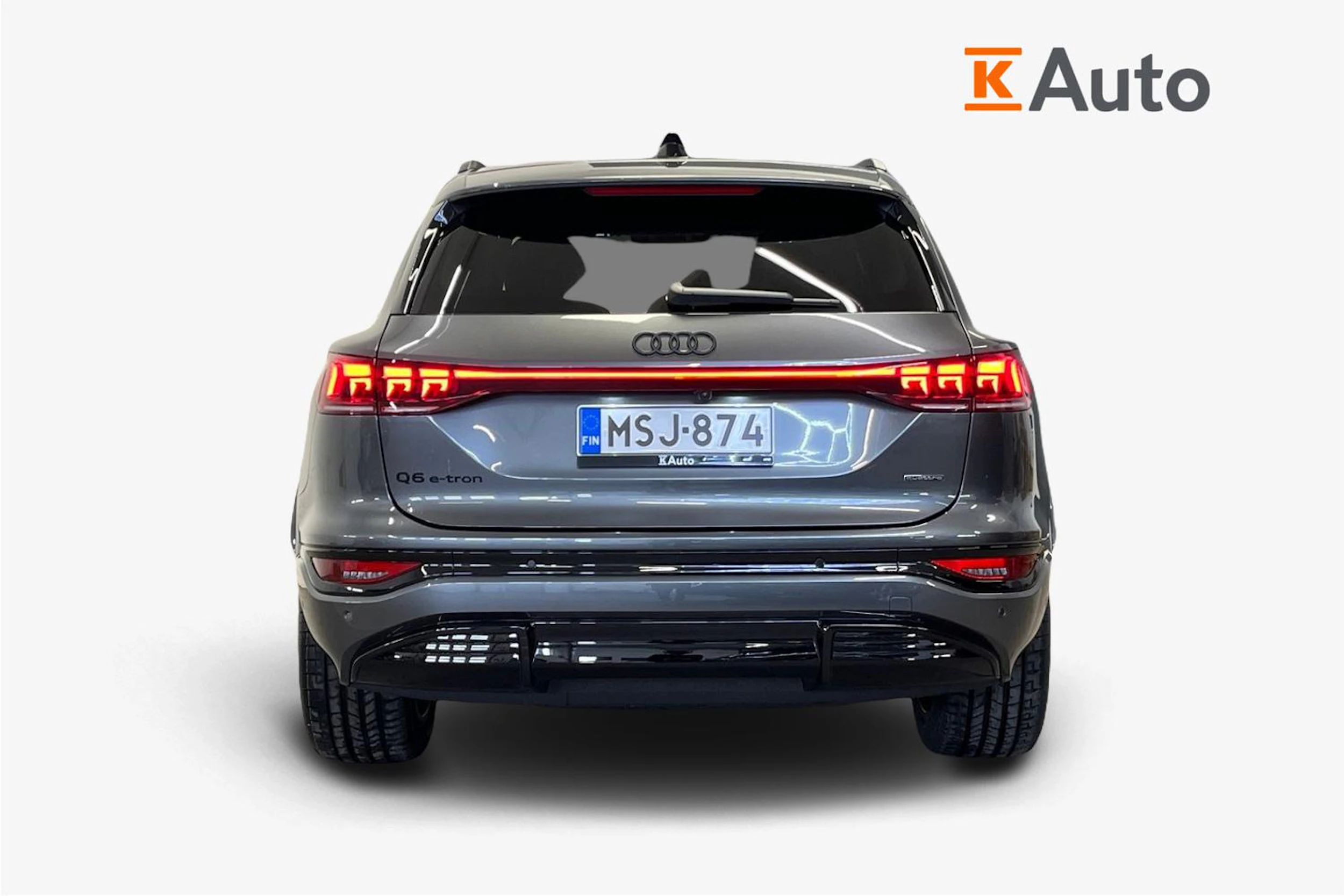 daytona harmaa Audi Q6 e-tron 2026 kuva 3.