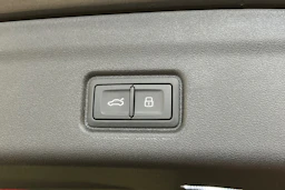 daytona harmaa Audi Q6 e-tron 2026 kuva 12.