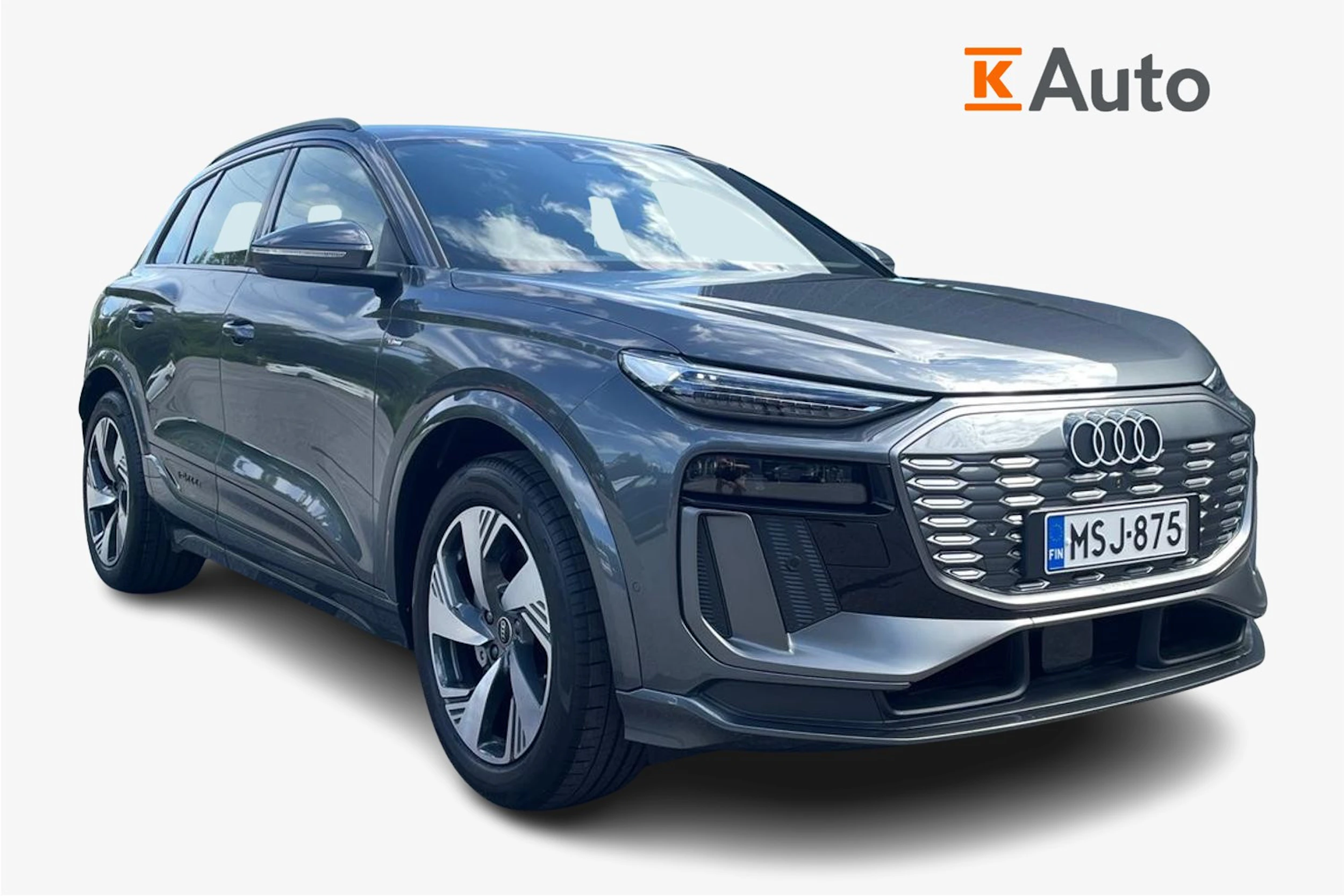 harmaa Audi Q6 e-tron 2026 kuva 1.