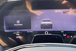 harmaa Audi Q6 e-tron 2026 kuva 25.