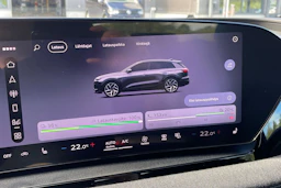 harmaa Audi Q6 e-tron 2026 kuva 27.
