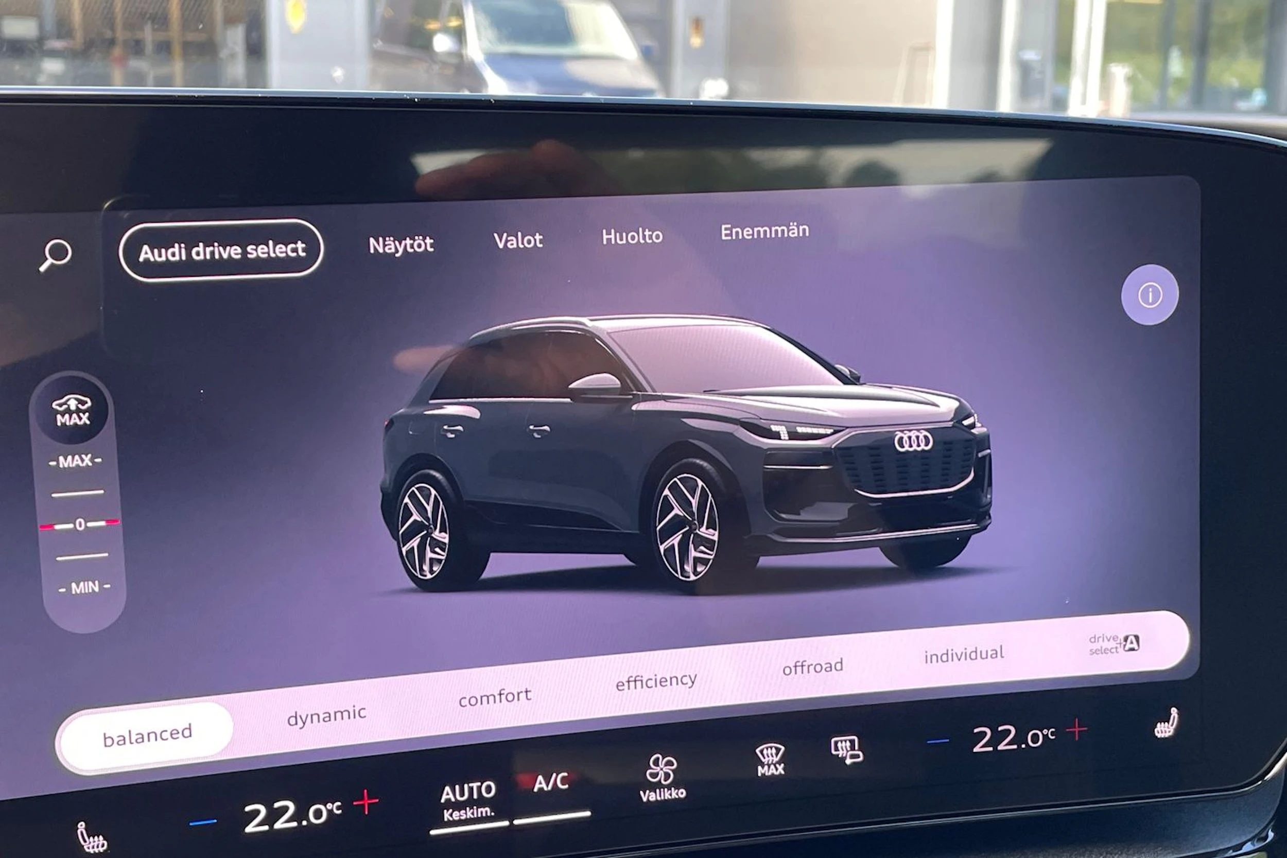 harmaa Audi Q6 e-tron 2026 kuva 29.