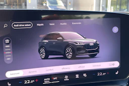 harmaa Audi Q6 e-tron 2026 kuva 29.
