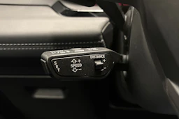 met. sininen Audi Q6 e-tron 2026 kuva 19.