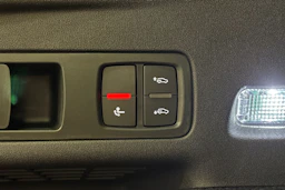 met. sininen Audi Q6 e-tron 2026 kuva 35.