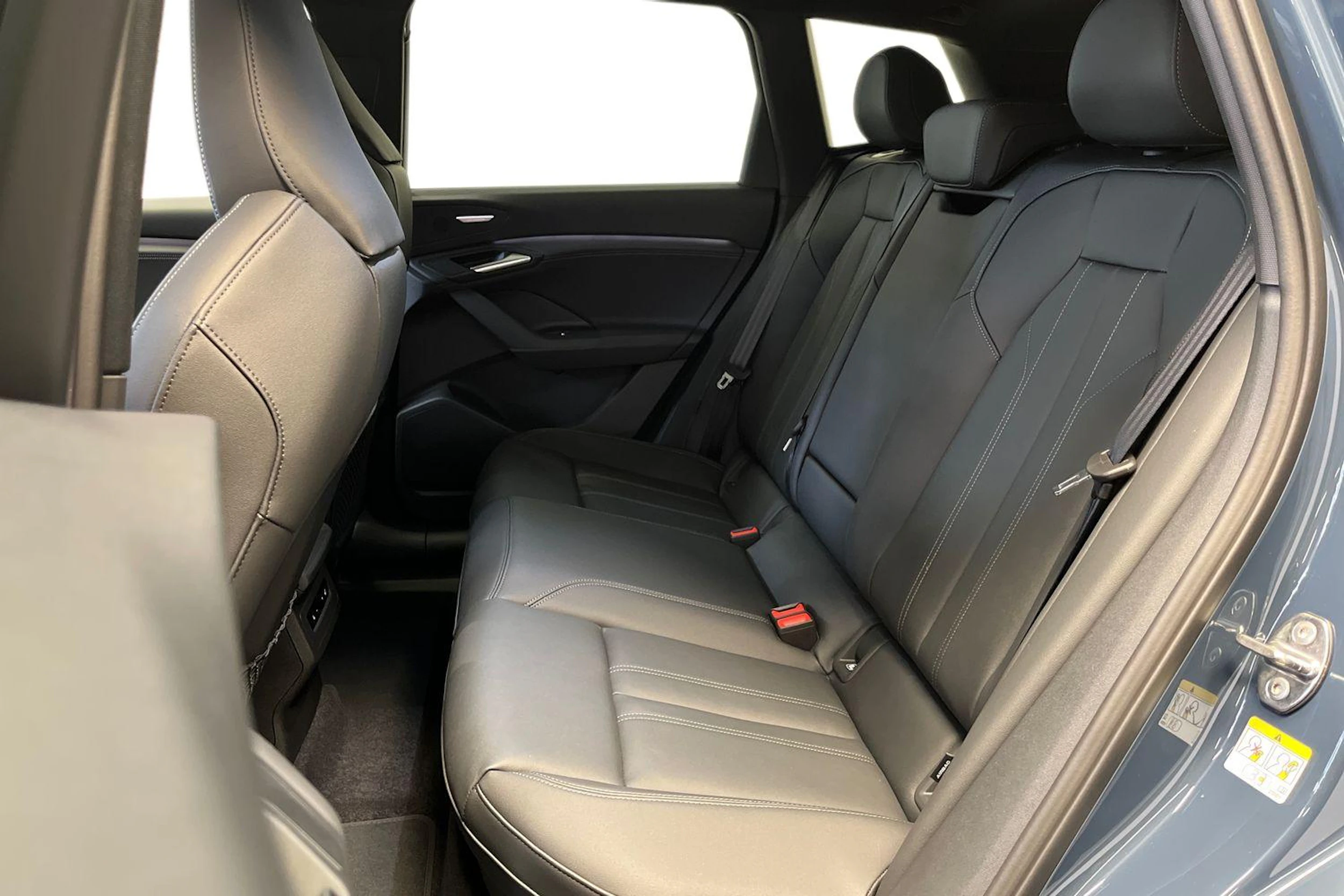 plasma sininen Audi Q6 e-tron 2026 kuva 8.