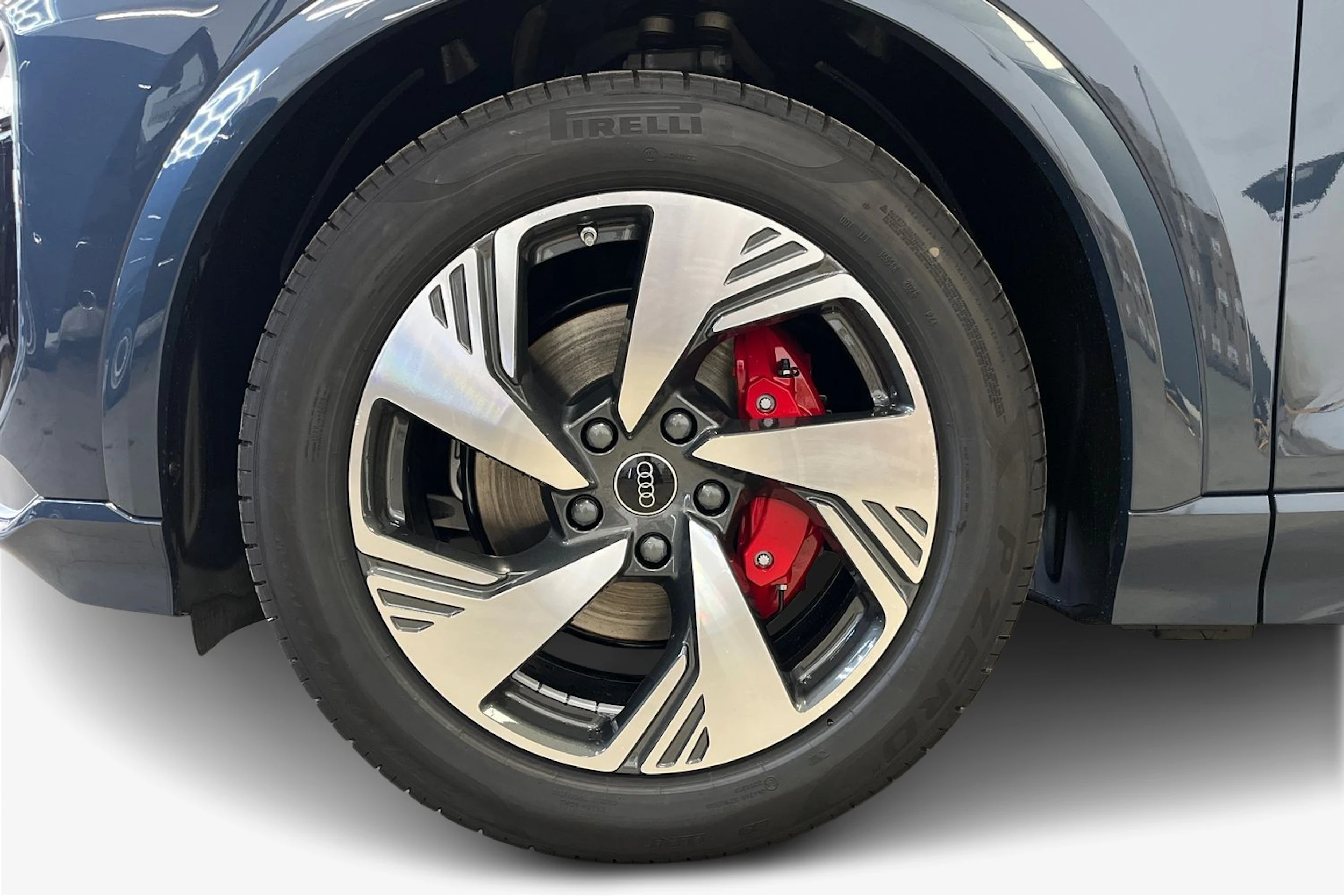plasma sininen Audi Q6 e-tron 2026 kuva 9.