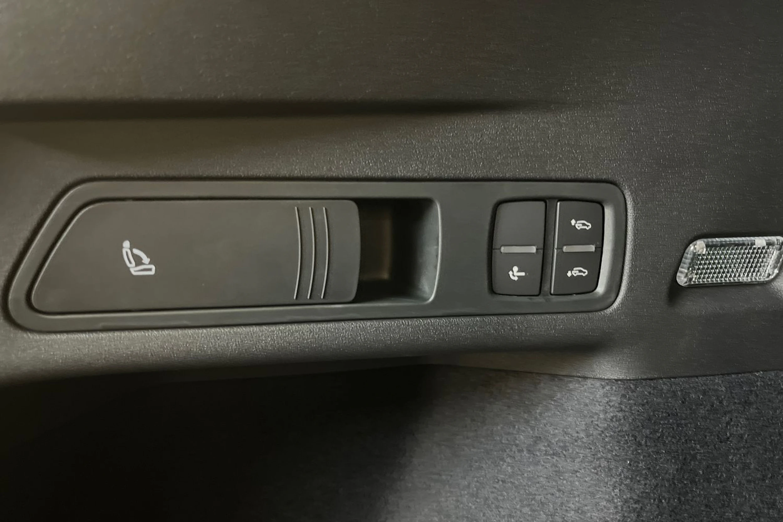 plasma sininen Audi Q6 e-tron 2026 kuva 12.