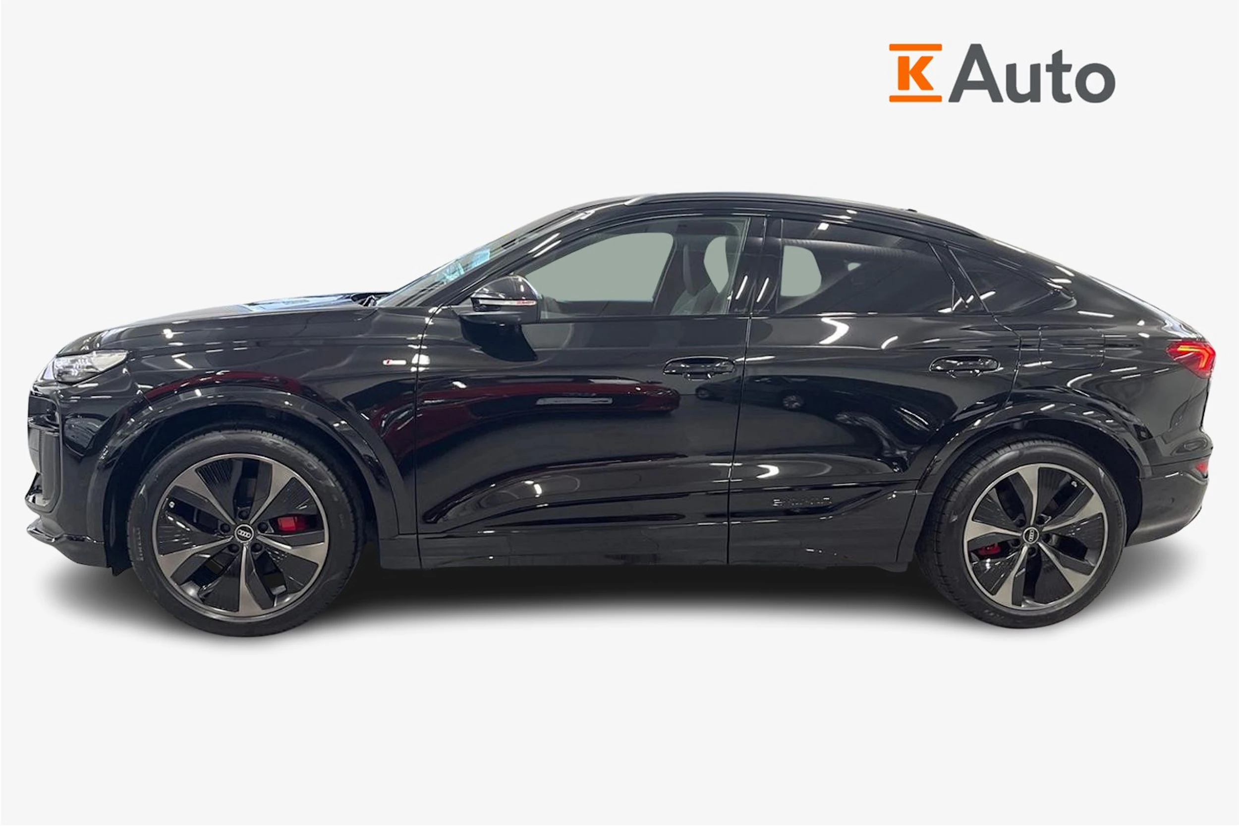 met. musta Audi Q6 e-tron 2026 kuva 5.