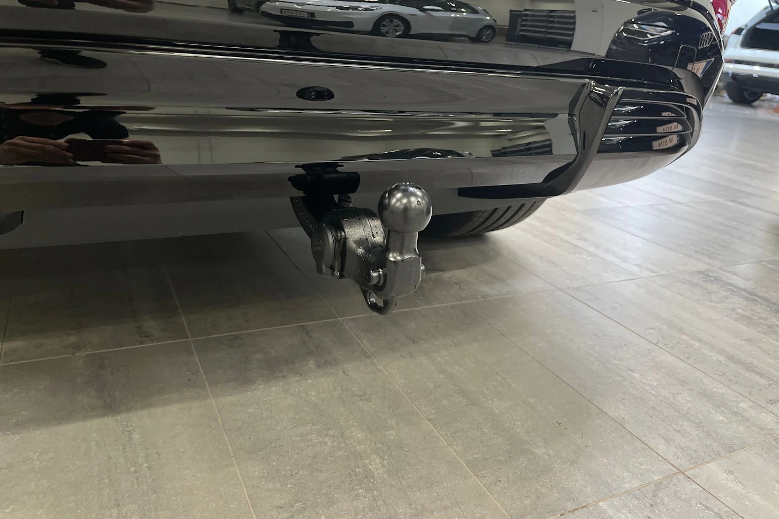 met. musta Audi Q6 e-tron 2026 kuva 11.