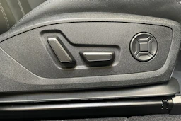 met. musta Audi Q6 e-tron 2026 kuva 15.