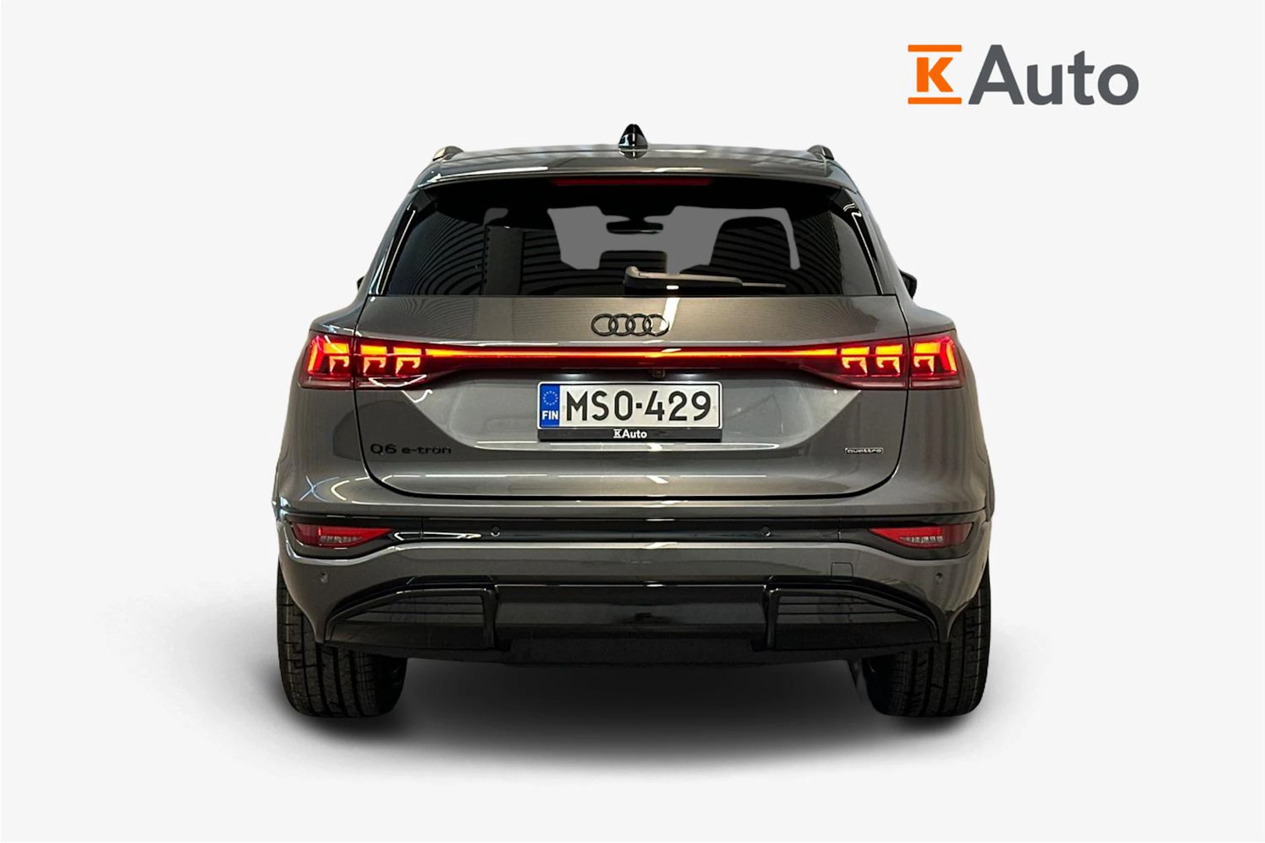 daytona harmaa Audi Q6 e-tron 2026 kuva 3.
