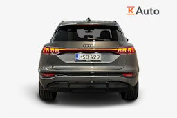 daytona harmaa Audi Q6 e-tron 2026 kuva 3.