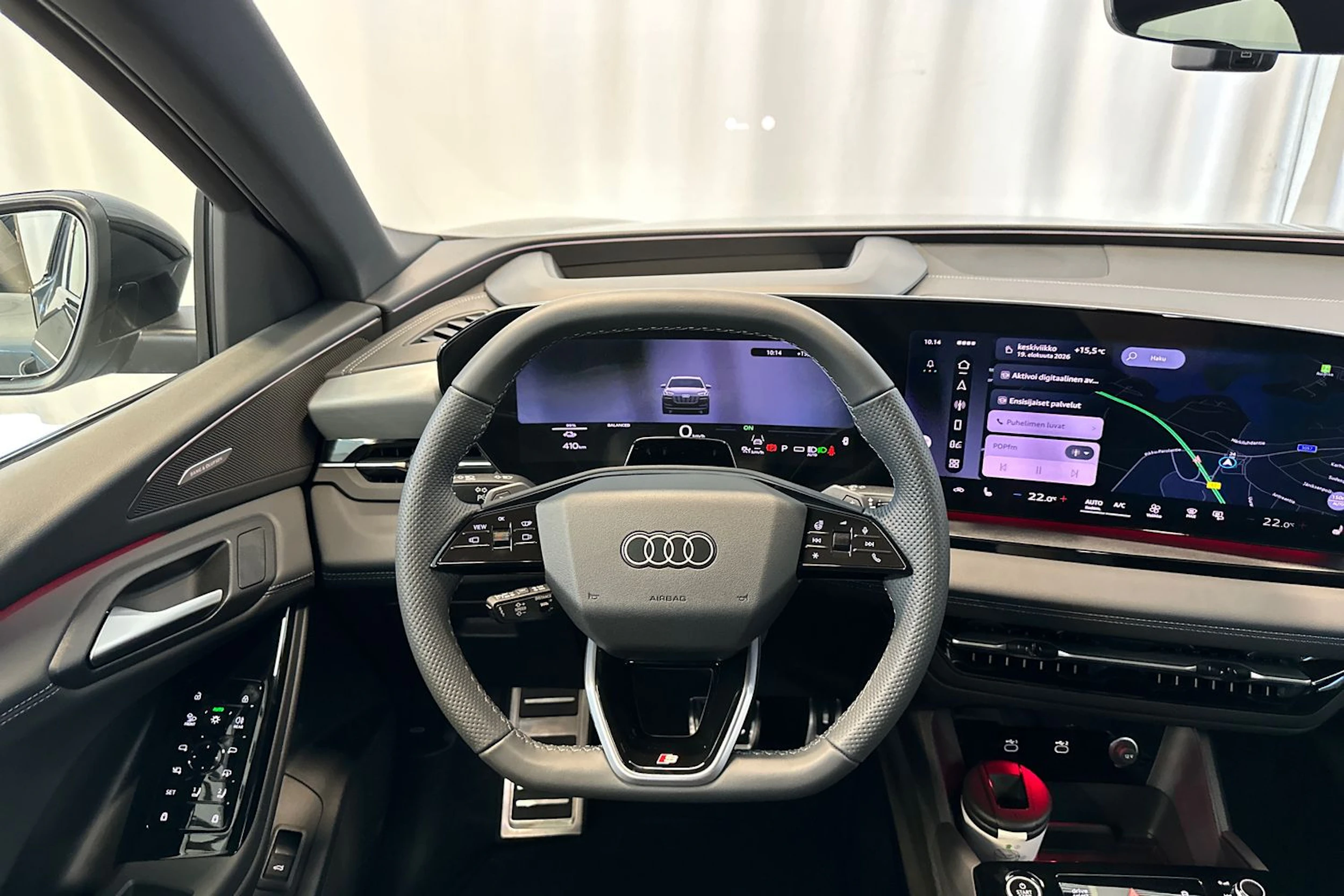 daytona harmaa Audi Q6 e-tron 2026 kuva 11.
