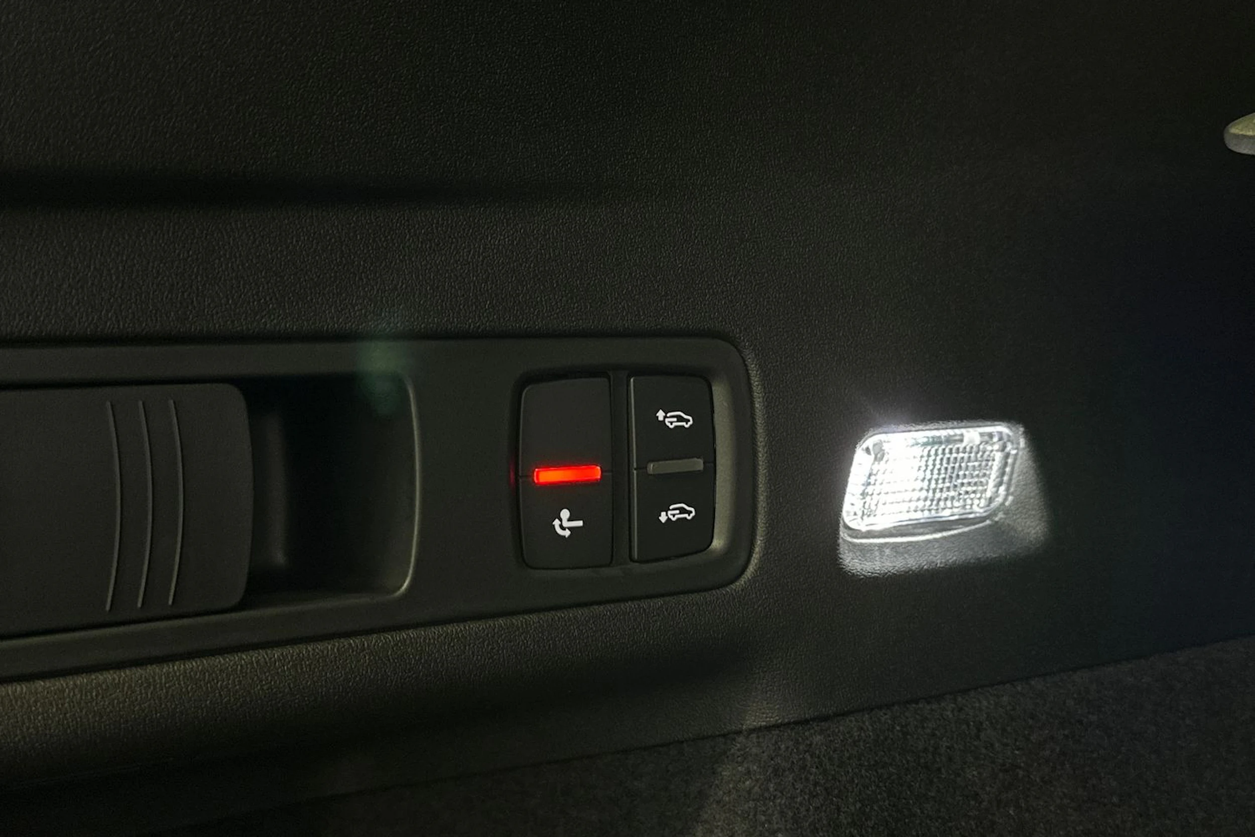 daytona harmaa Audi Q6 e-tron 2026 kuva 15.