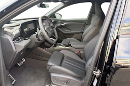 musta Audi Q6 e-tron 2026 kuva 6.