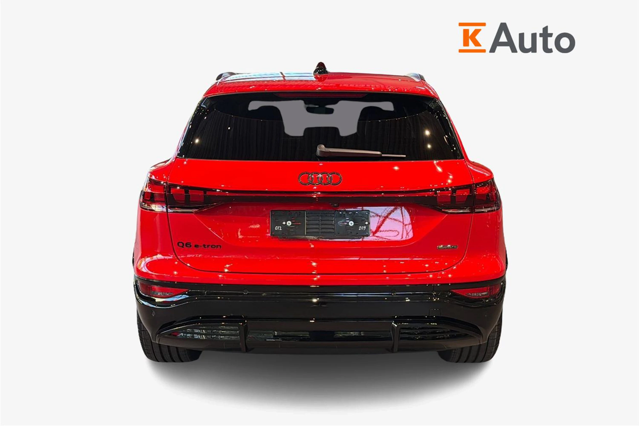 punainen Audi Q6 e-tron 2026 kuva 3.