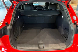 punainen Audi Q6 e-tron 2026 kuva 14.