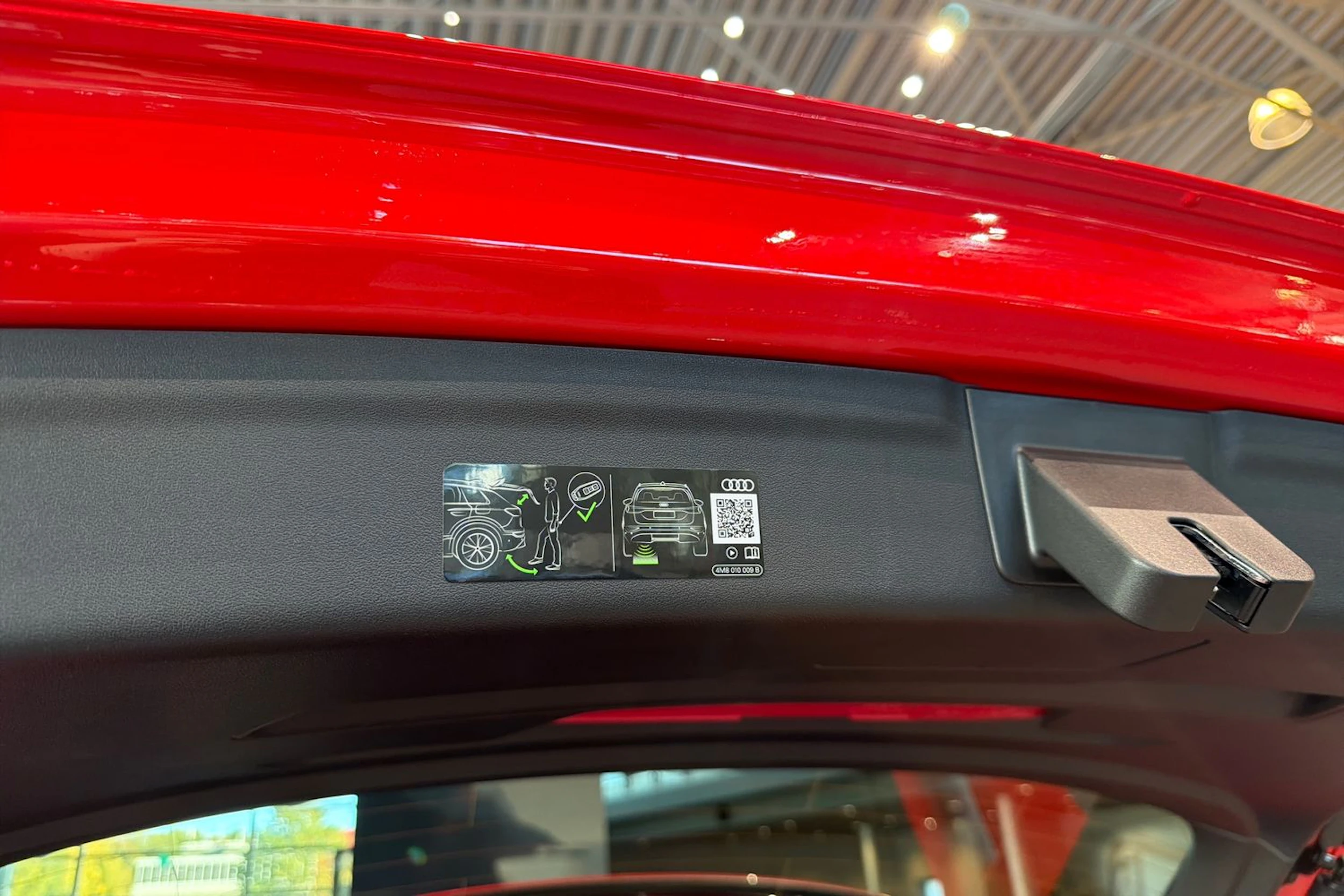 punainen Audi Q6 e-tron 2026 kuva 16.