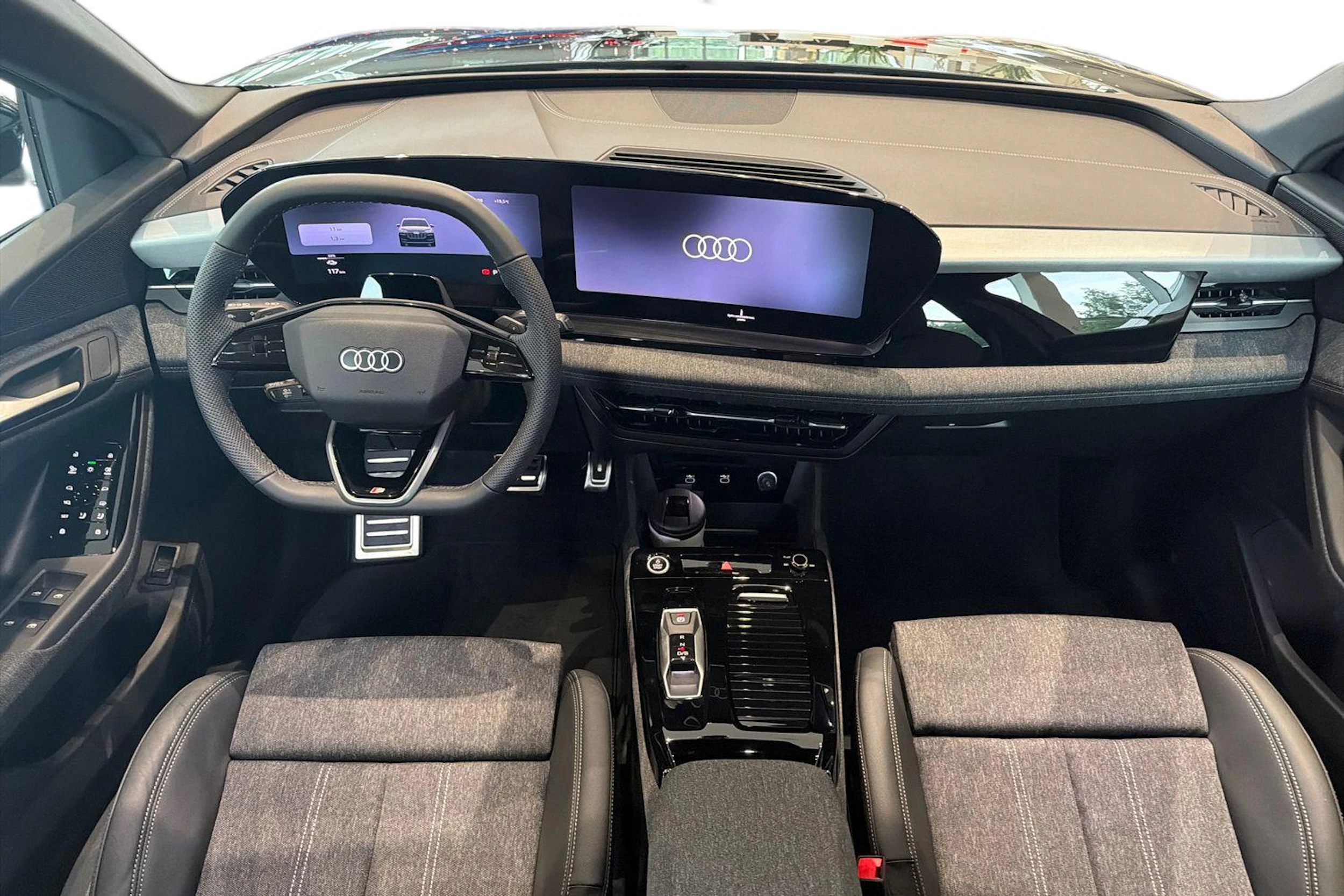 musta Audi Q6 e-tron 2026 kuva 7.
