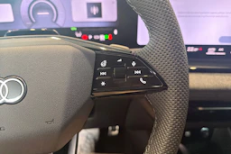 musta Audi Q6 e-tron 2026 kuva 15.