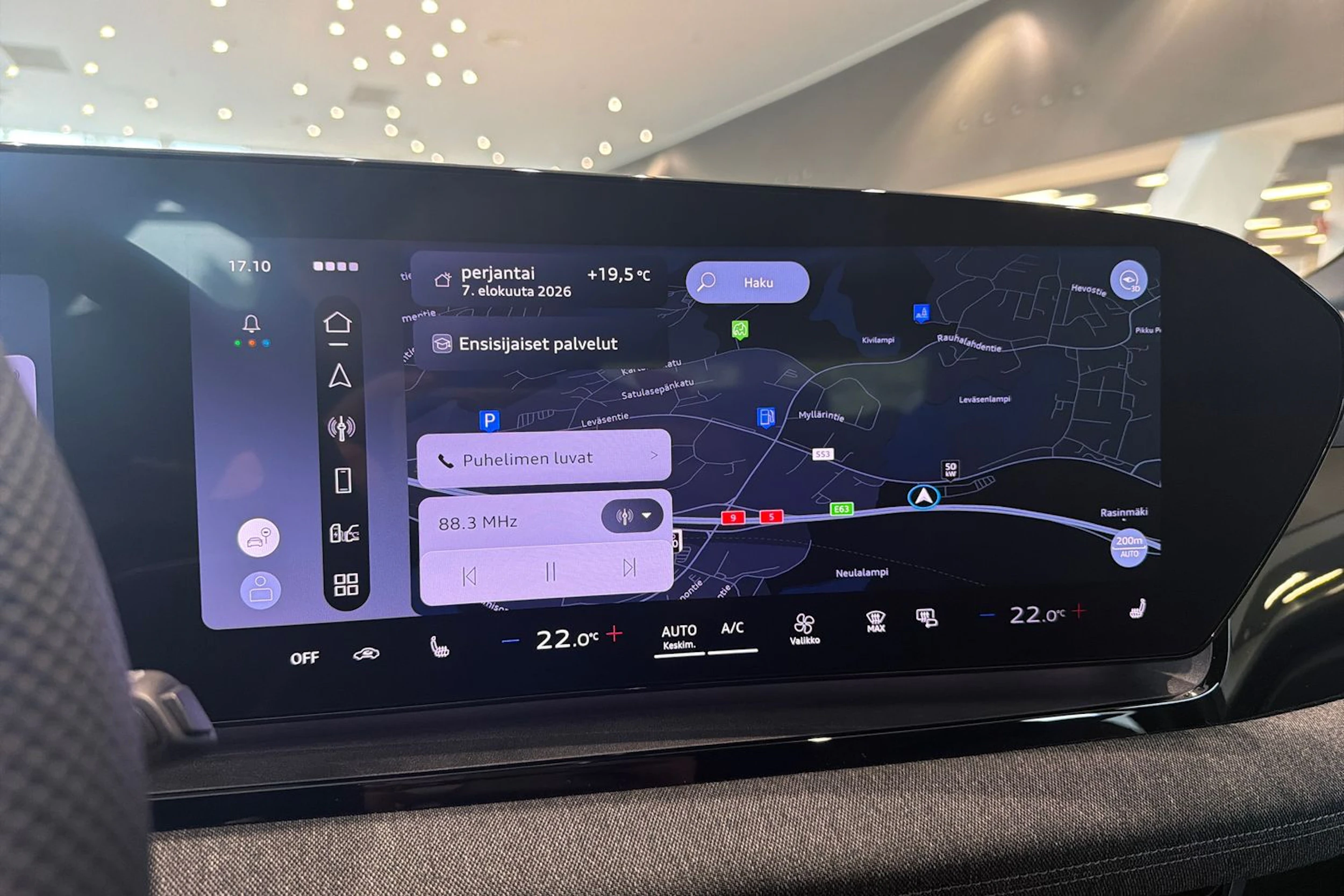 musta Audi Q6 e-tron 2026 kuva 16.