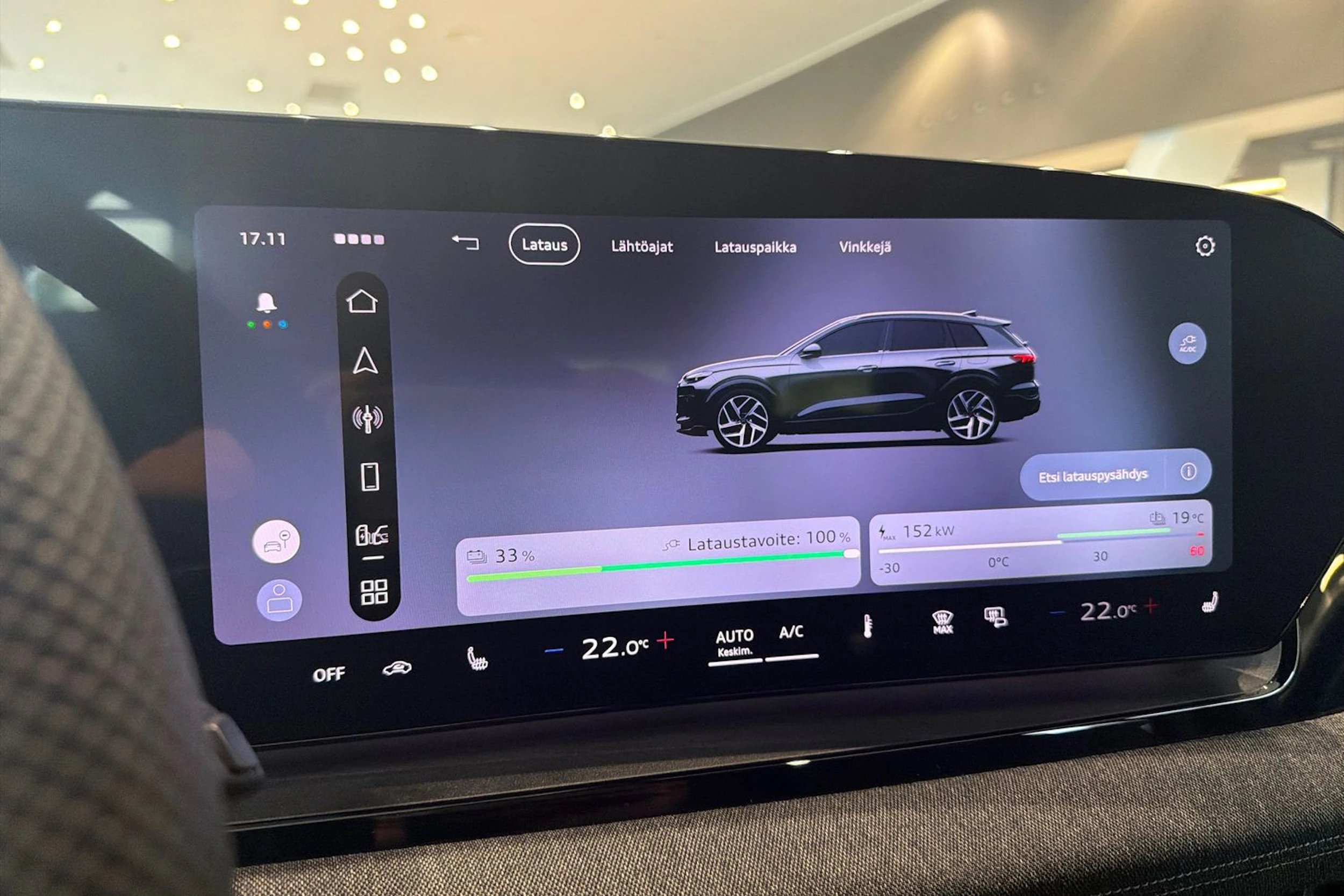 musta Audi Q6 e-tron 2026 kuva 18.