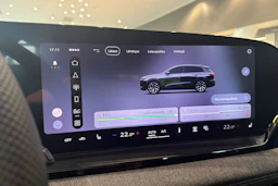 musta Audi Q6 e-tron 2026 kuva 18.