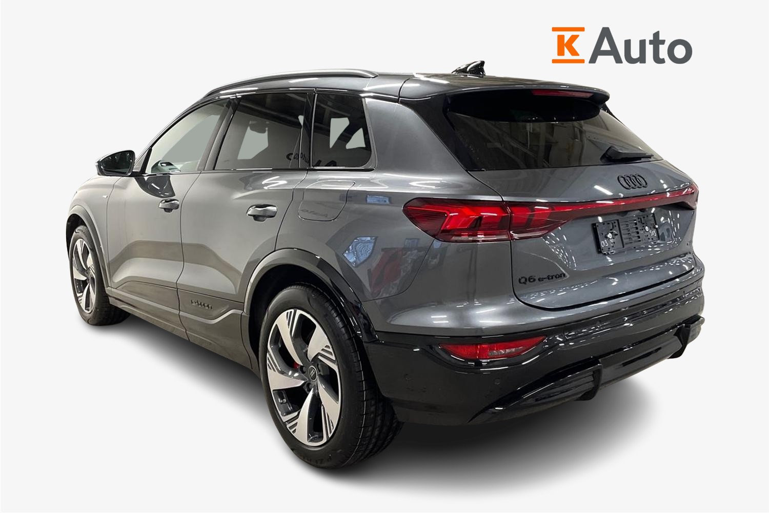 Audi Q6 e-tron e-tron quattro S line 2026, photo 2/15