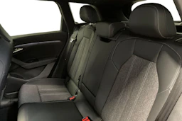 met. harmaa Audi Q6 e-tron 2026 kuva 8.