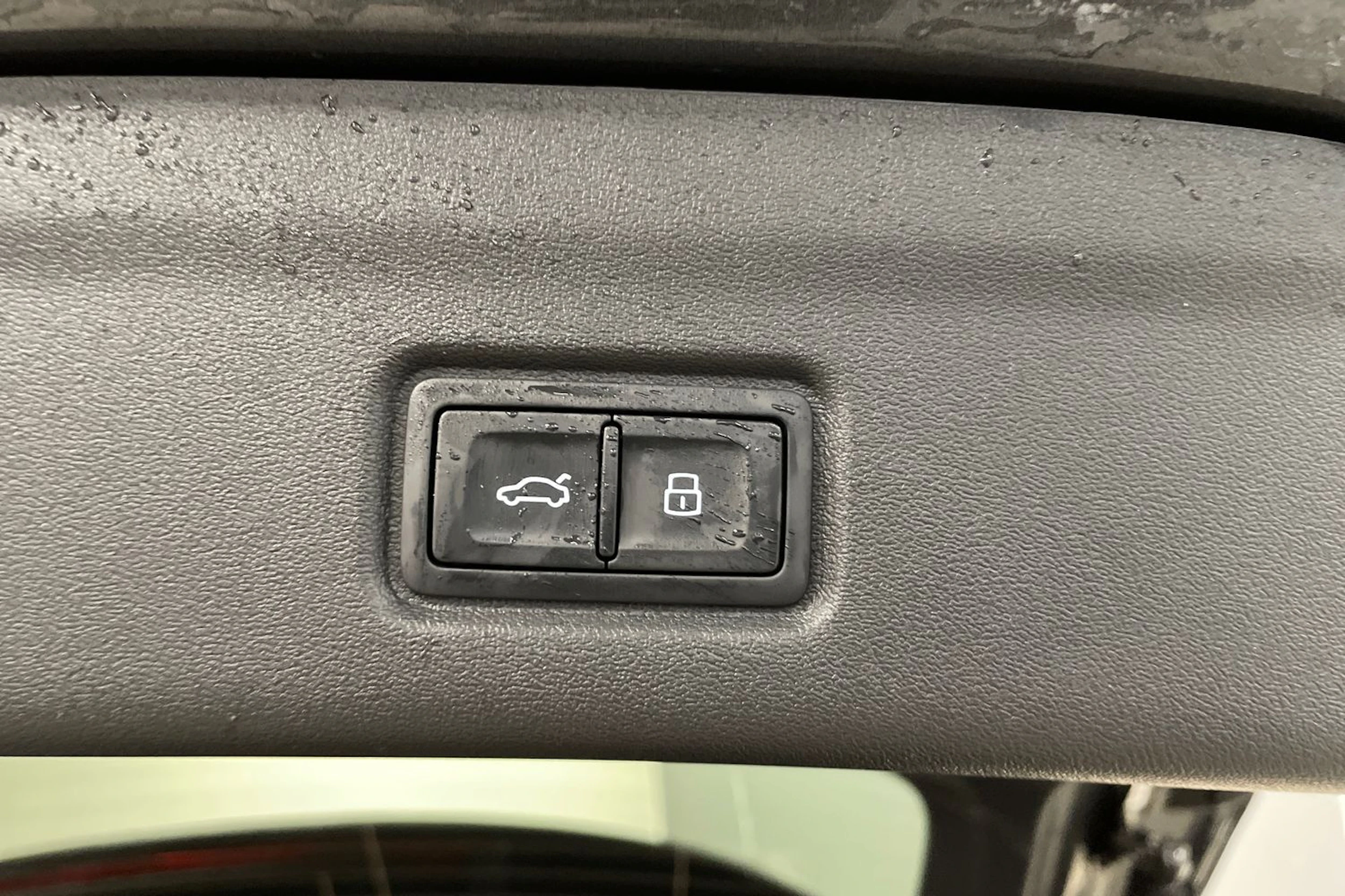 met. harmaa Audi Q6 e-tron 2026 kuva 12.