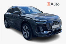 harmaa Audi Q6 e-tron 2026 kuva 1.