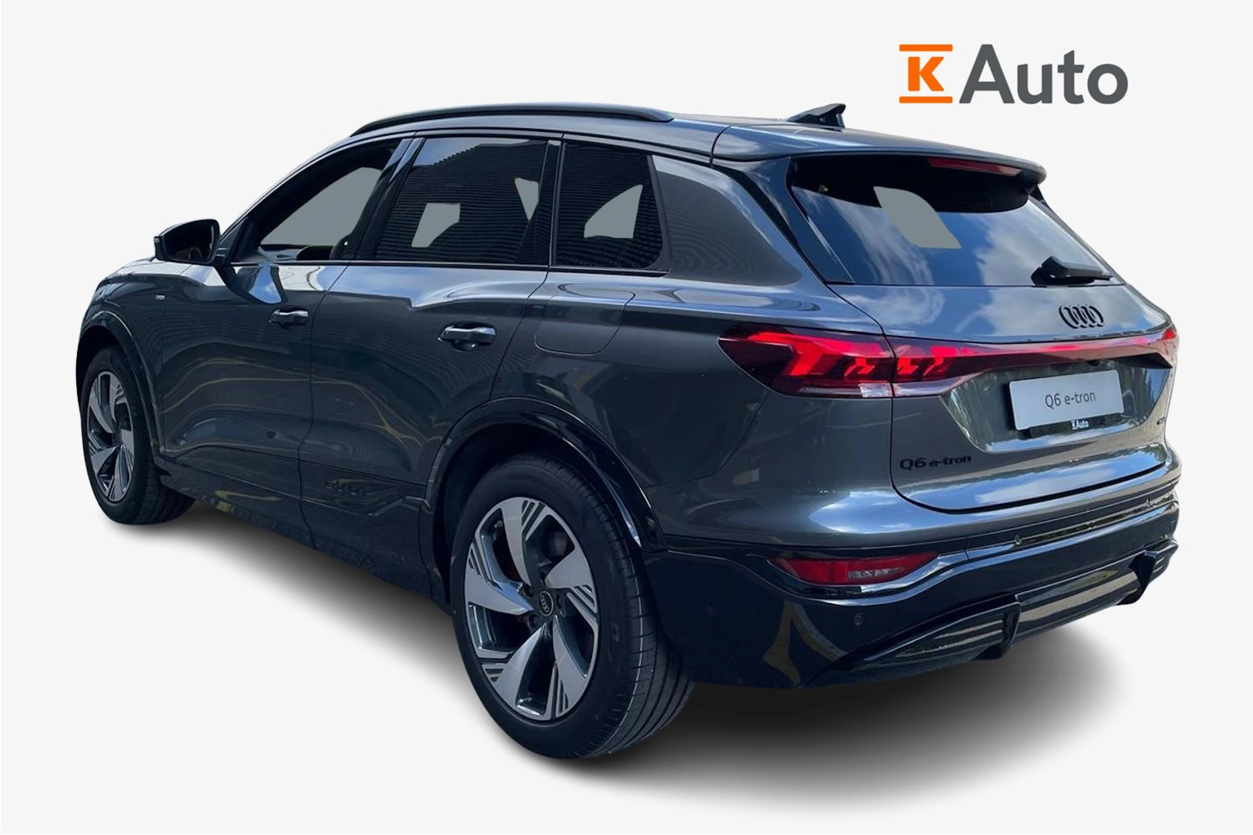 harmaa Audi Q6 e-tron 2026 kuva 2.