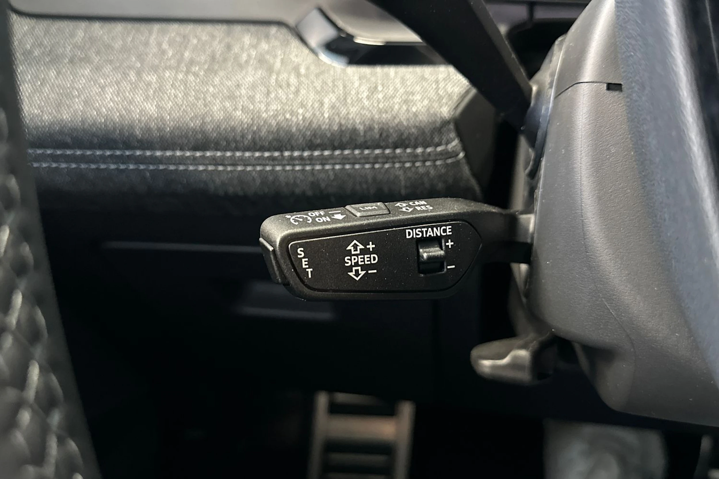 daytona harmaa Audi Q6 e-tron 2026 kuva 20.