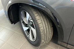 daytona harmaa Audi Q6 e-tron 2026 kuva 26.