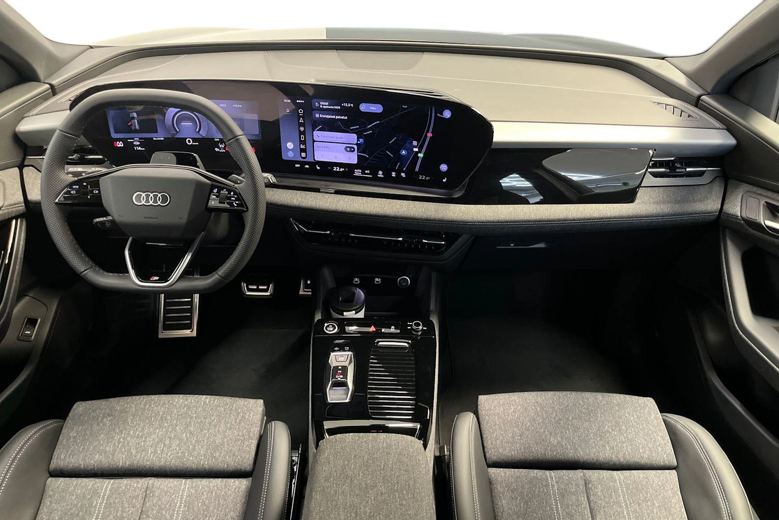 mythos musta Audi Q6 e-tron 2026 kuva 7.