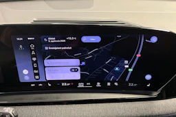 mythos musta Audi Q6 e-tron 2026 kuva 17.
