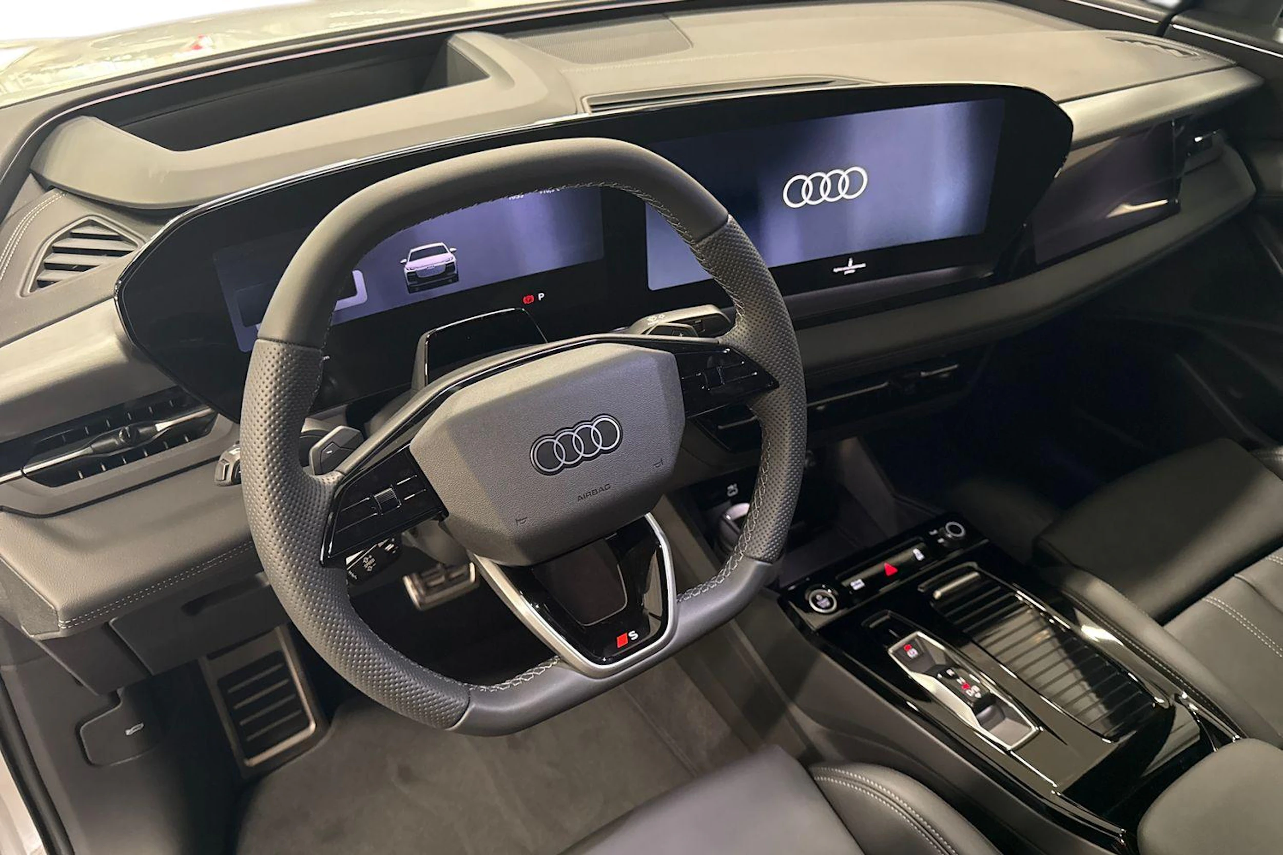 met. valkoinen Audi Q6 e-tron 2026 kuva 6.