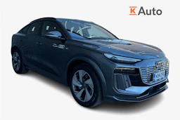 harmaa Audi Q6 e-tron 2026 kuva 1.