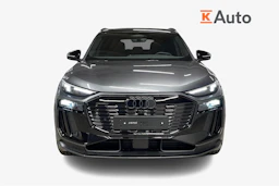 harmaa Audi Q6 e-tron 2026 kuva 4.