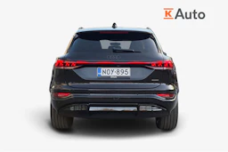 musta Audi Q6 e-tron 2026 kuva 3.