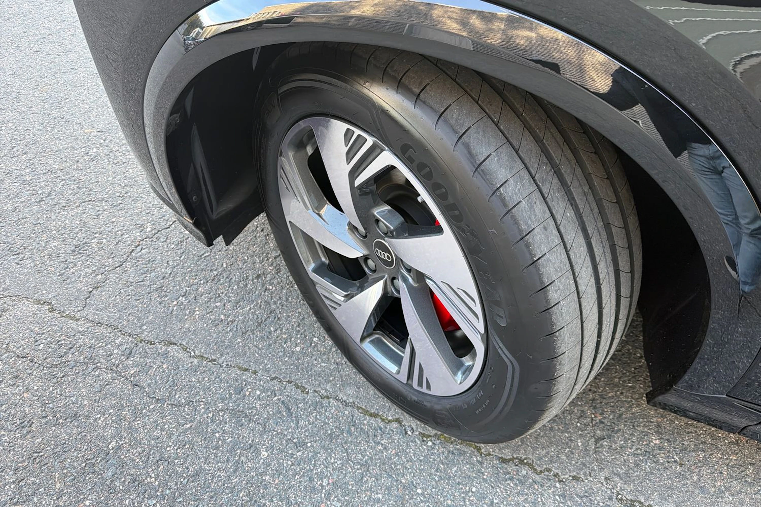 musta Audi Q6 e-tron 2026 kuva 10.