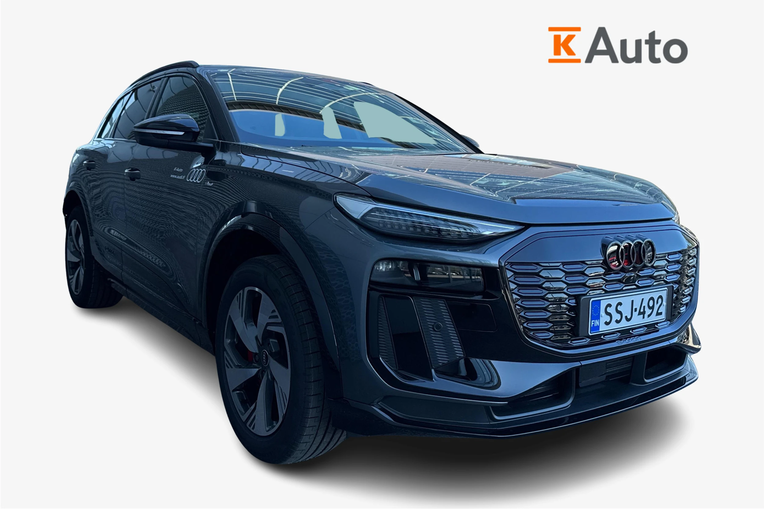 harmaa Audi Q6 e-tron 2026 kuva 1.