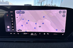 harmaa Audi Q6 e-tron 2026 kuva 11.